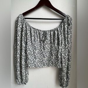 Abercrombie & Fitch Dark Green Floral Long Sleeve Smocked Crop Top Small